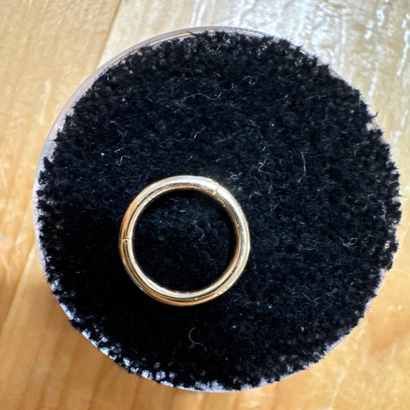 Urban Body Jewelry 7mm 14k Yellow Gold 16G Clicker Seamless Hinged Hoop Earring - Picture 6 of 9